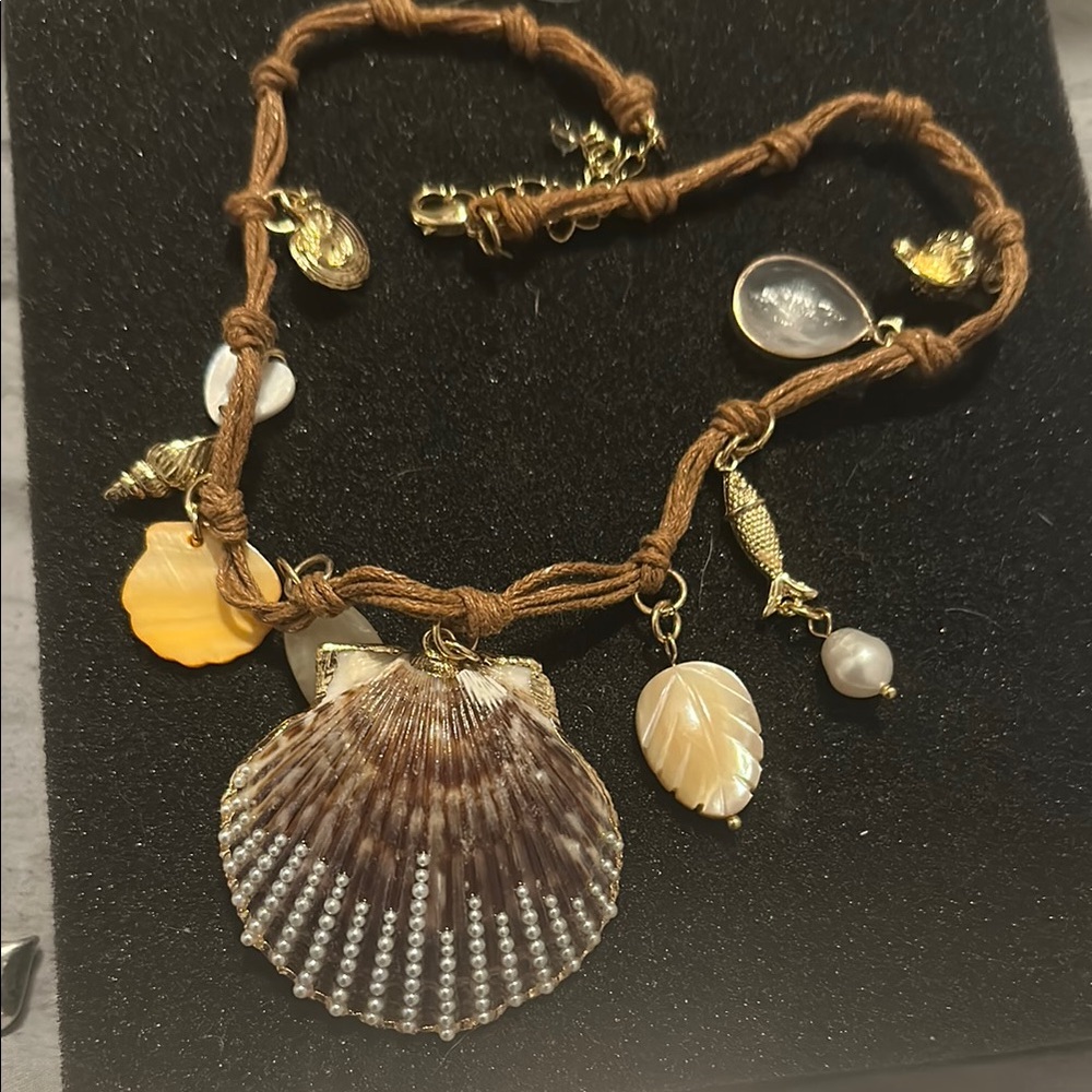 Piper Brown and Gold Shell Necklace